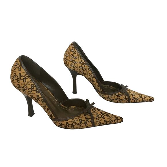 BCBGirls Signature Logo Pointy Toe Heels - Picture 1 of 8